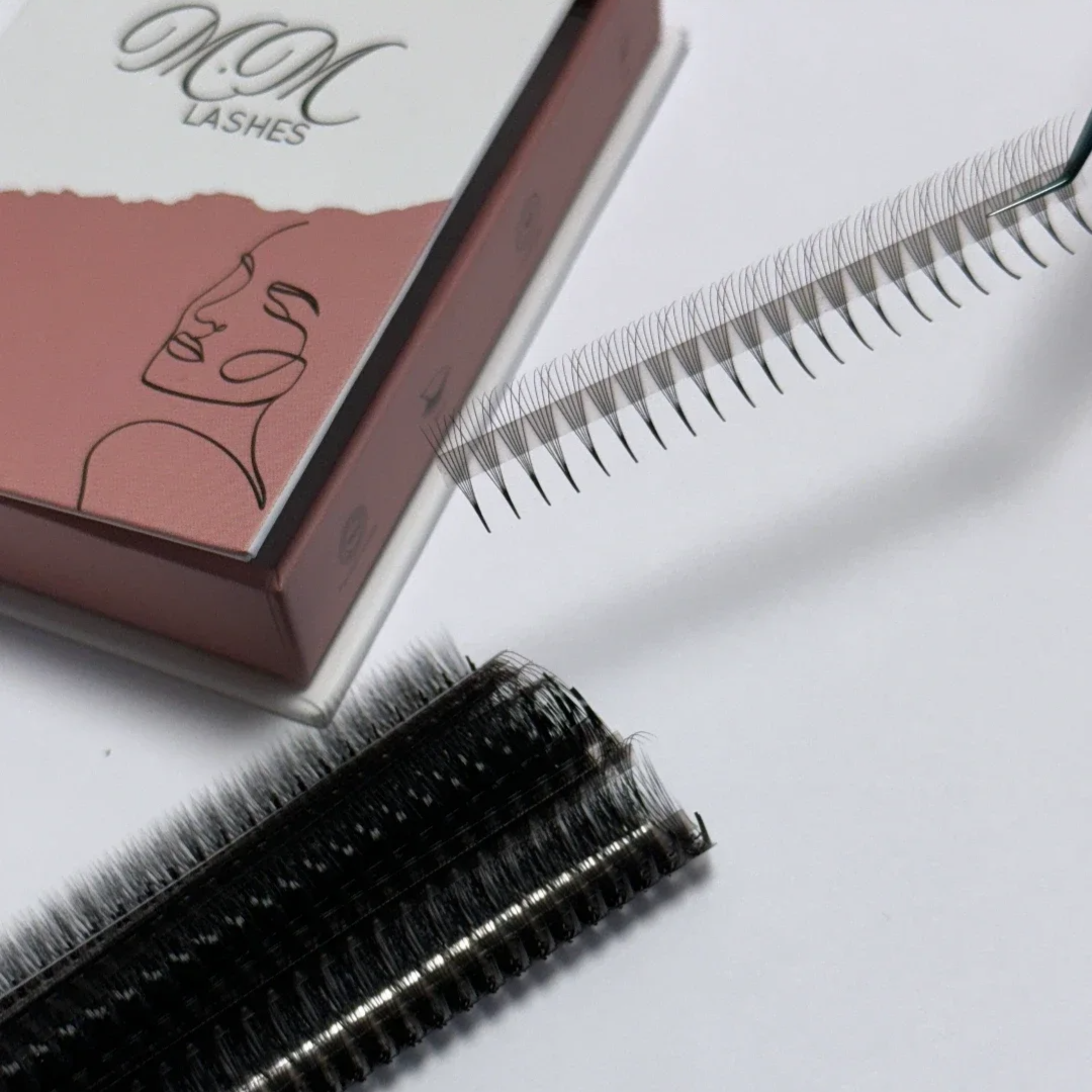 6D Fertigfächer auf Klebestreifen | 1000 fertige Wimpernfächer